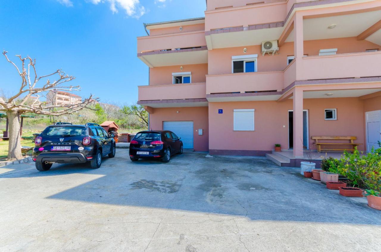 Apartments And Room Ljubica Lopar Exterior foto
