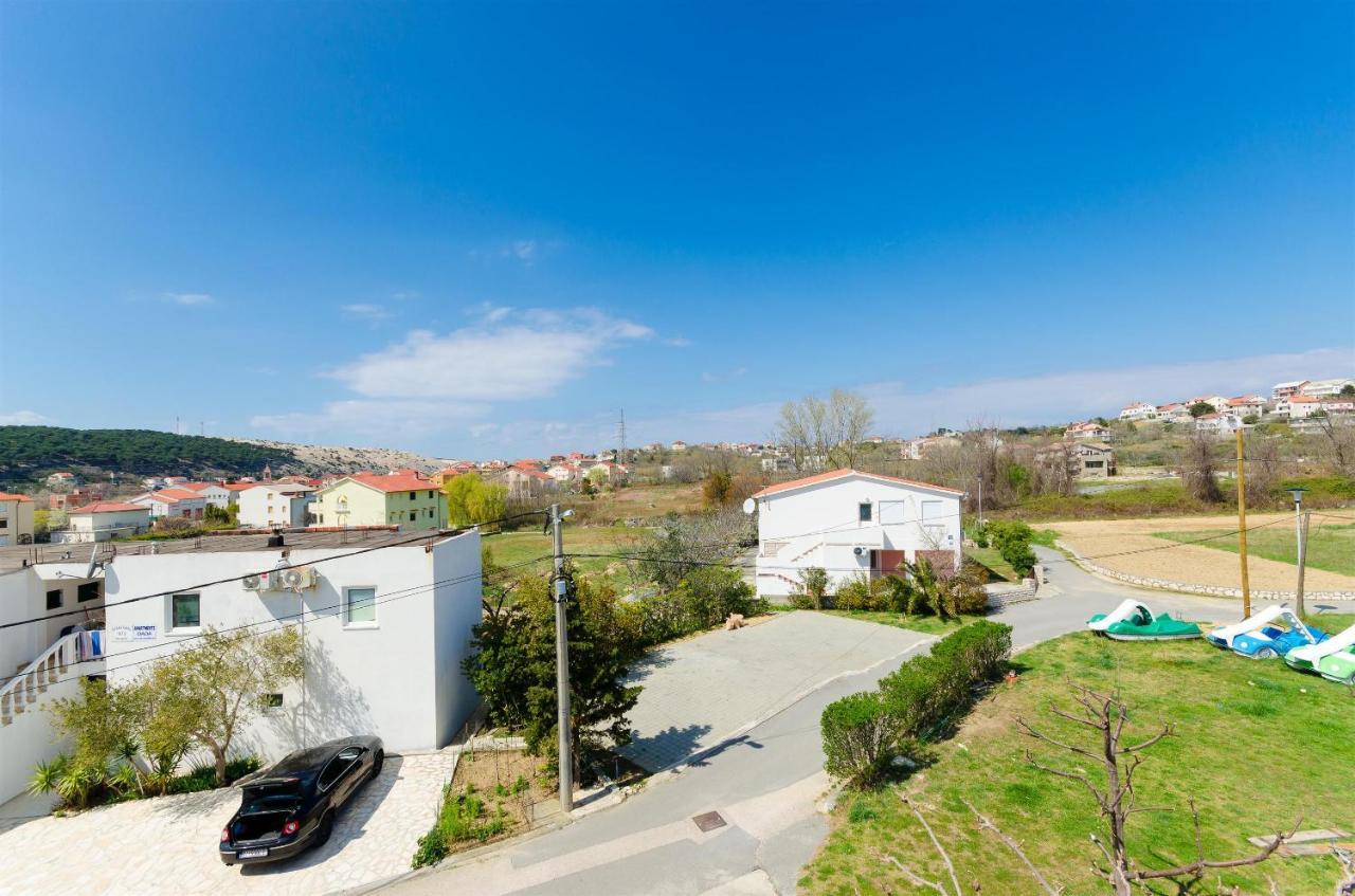 Apartments And Room Ljubica Lopar Exterior foto
